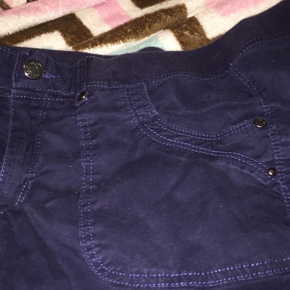 Shorts - Picture 3 of 5